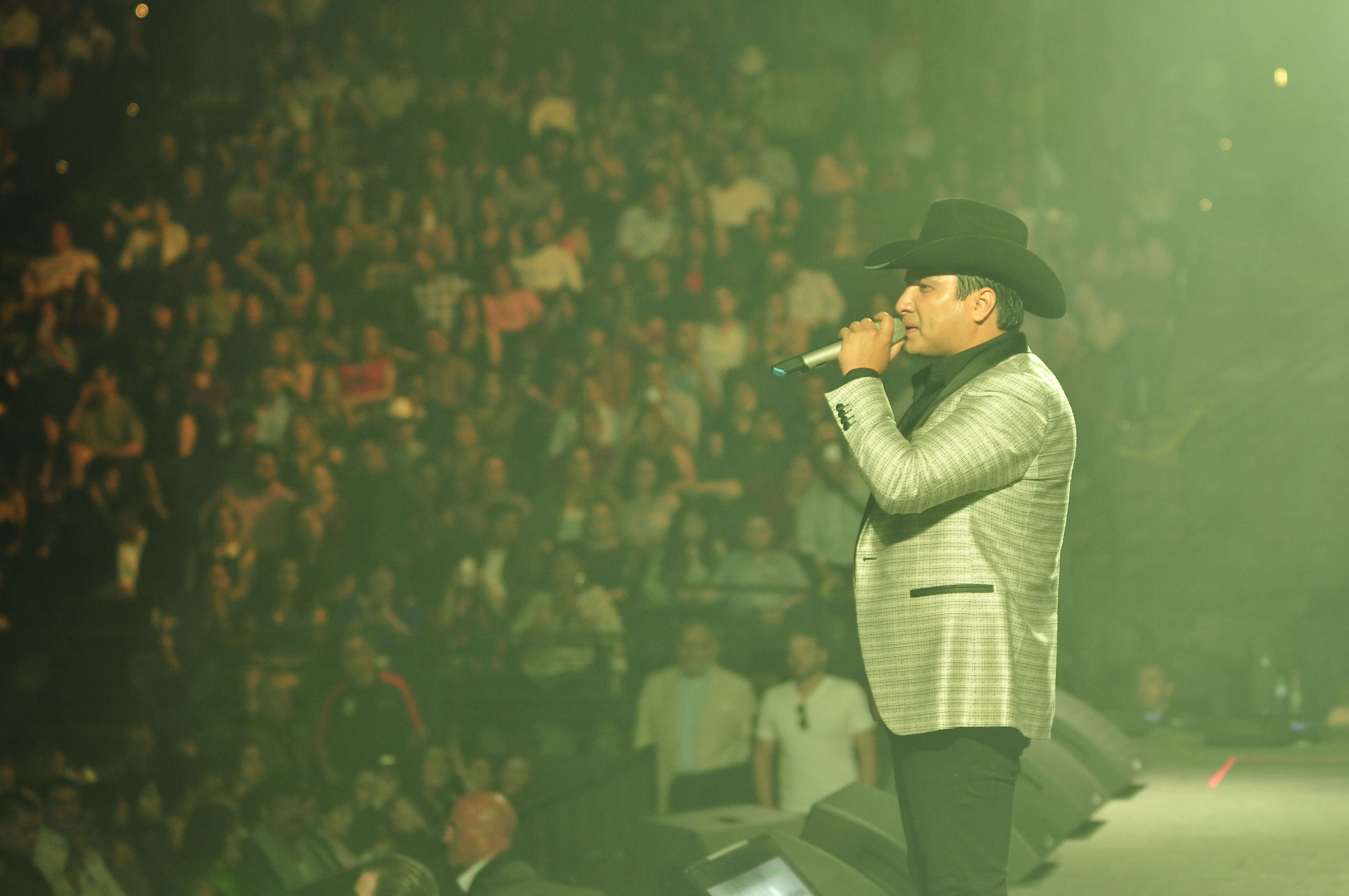 Fotos: Julion Alvarez En Concierto • yosoyraza